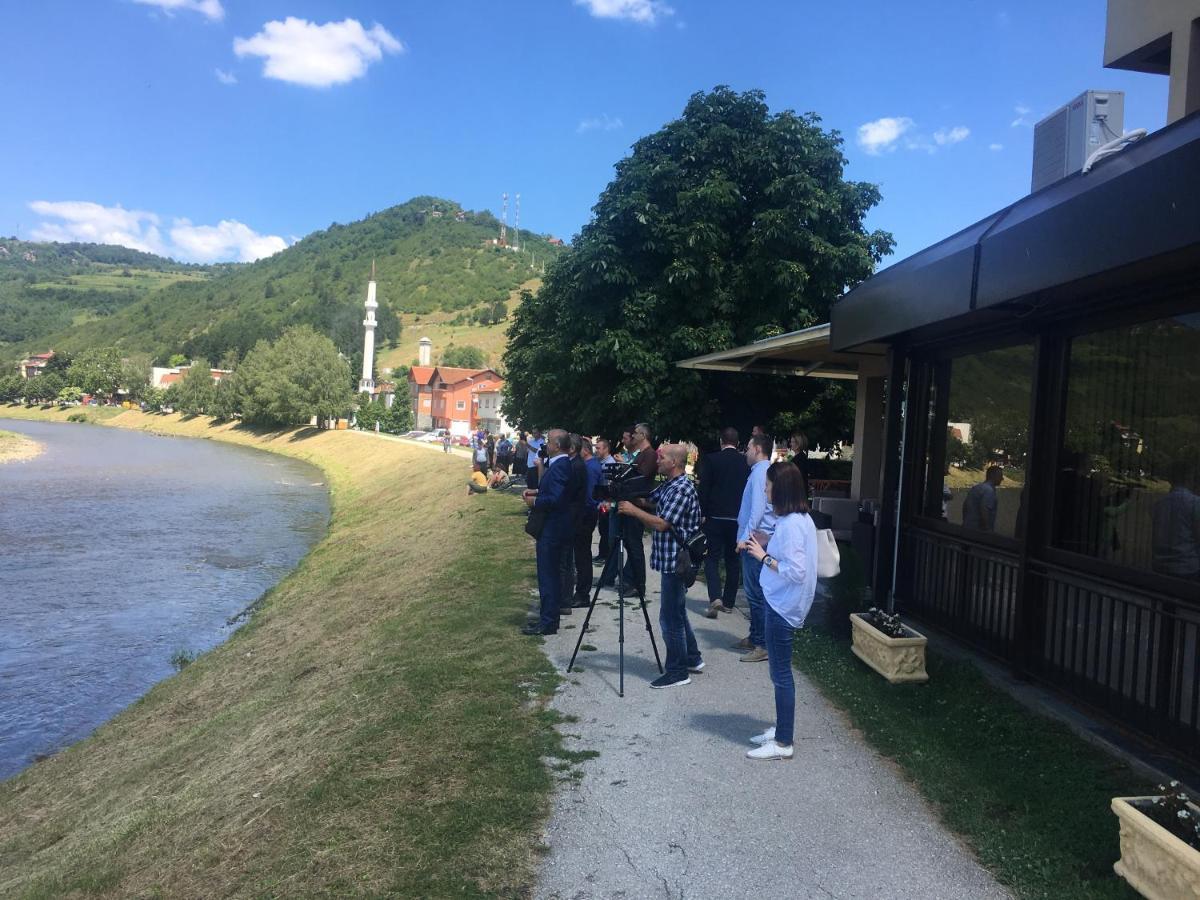 Motel Otoka Donji Vakuf Bagian luar foto